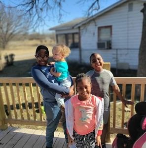 Meet your Posher, Dana